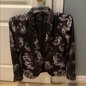 RW&CO Blazer in Beautiful Floral Print, Size 4
